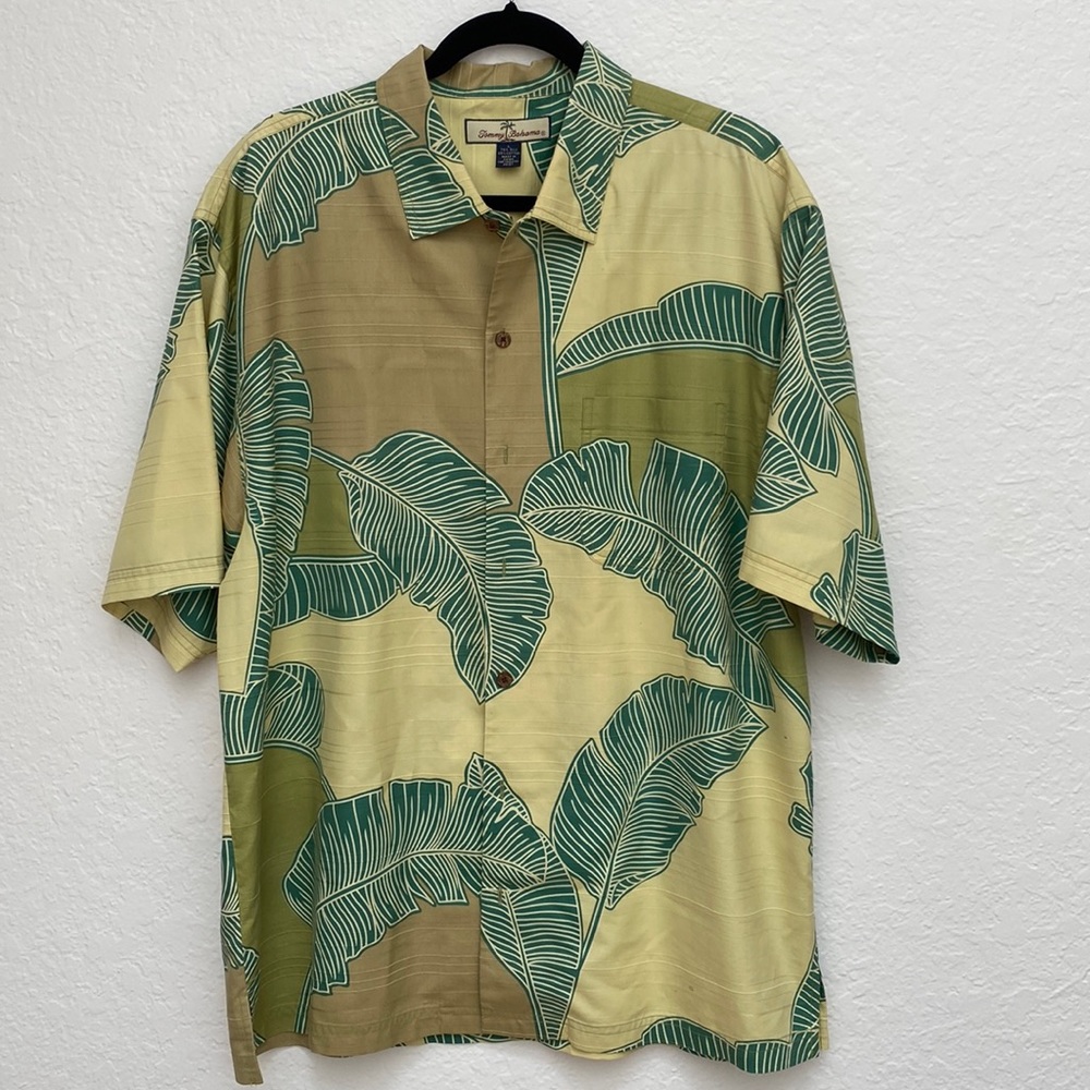 Tommy Bahama Mens silk shirt